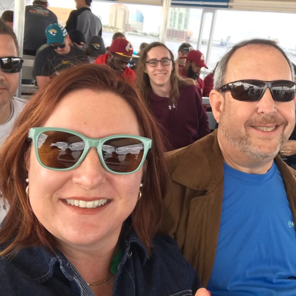 Meet your Posher, Lisa - Picture 1 of 1